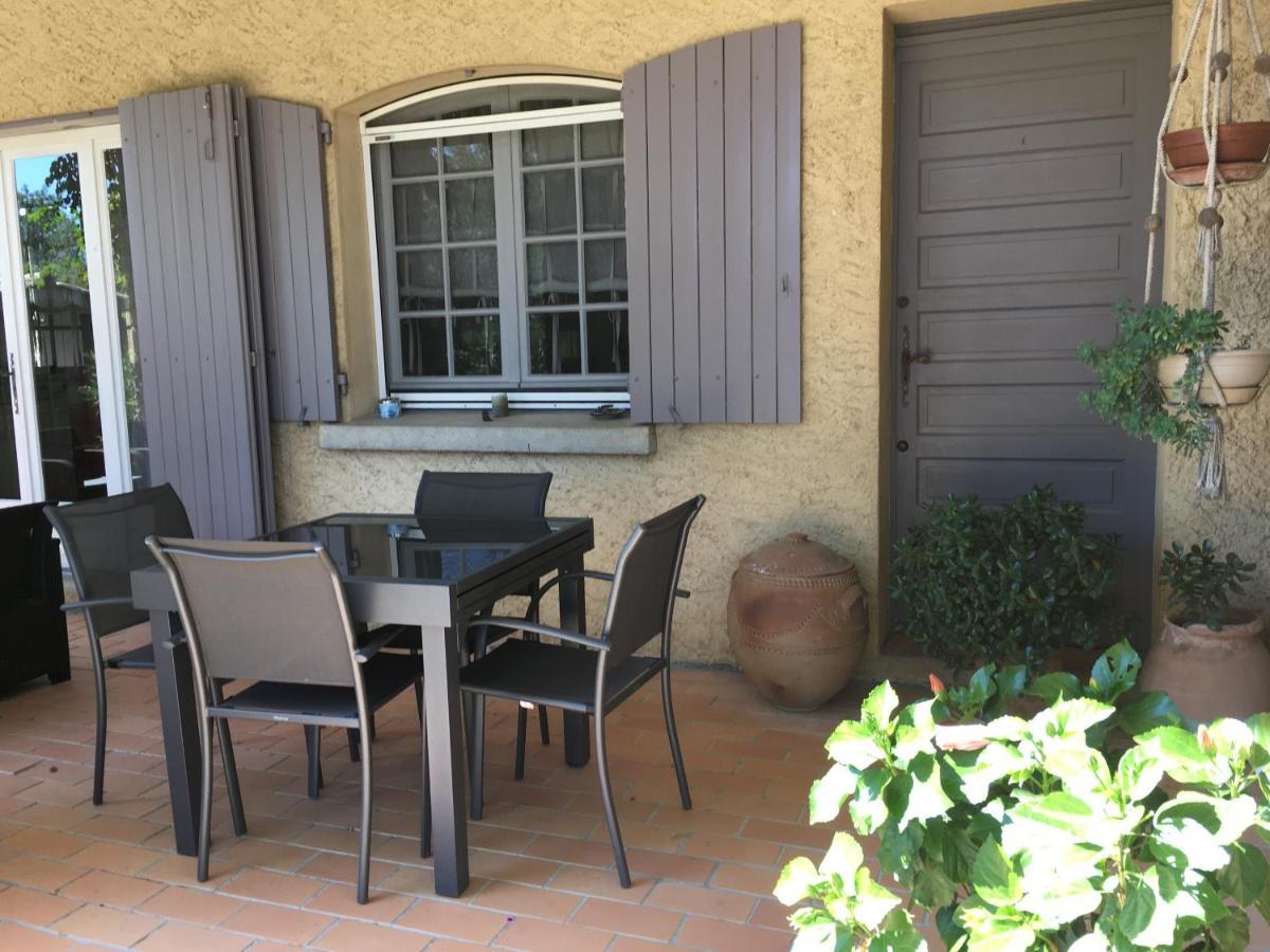 Soleil Lotus Appartement Saint-Hilaire-de-Brethmas Buitenkant foto