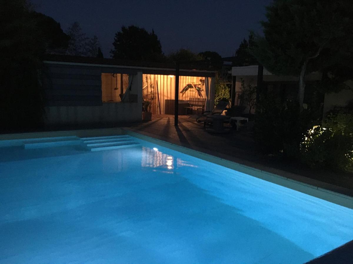 Soleil Lotus Appartement Saint-Hilaire-de-Brethmas Buitenkant foto