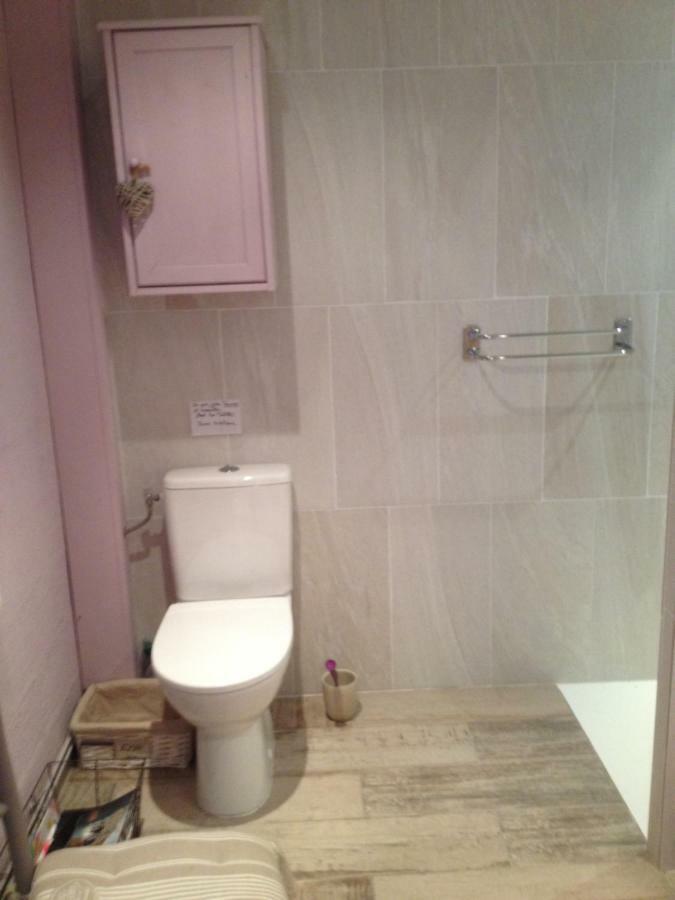 Soleil Lotus Appartement Saint-Hilaire-de-Brethmas Buitenkant foto
