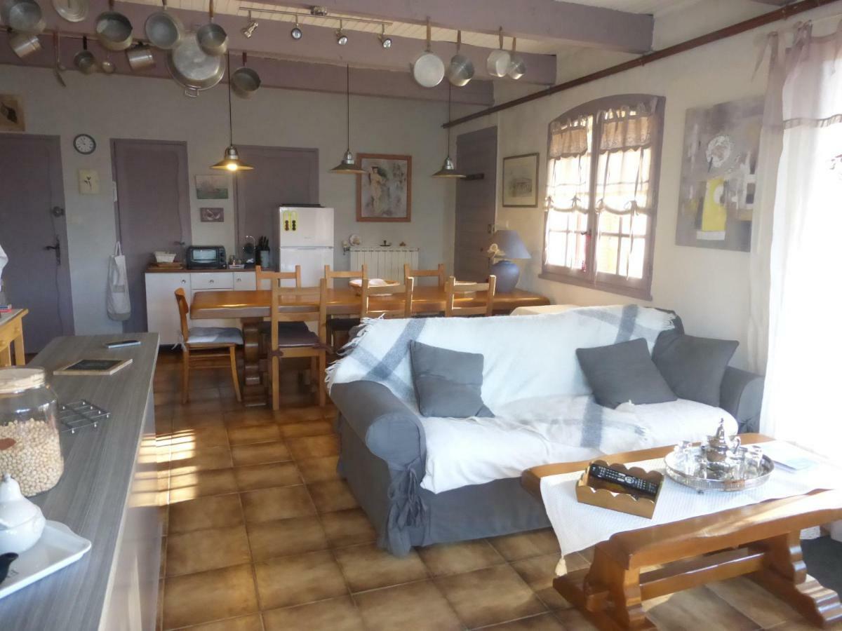 Soleil Lotus Appartement Saint-Hilaire-de-Brethmas Buitenkant foto
