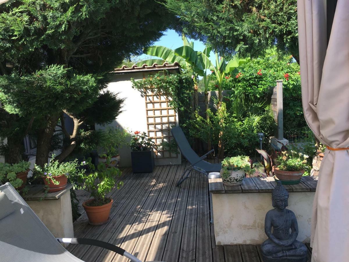 Soleil Lotus Appartement Saint-Hilaire-de-Brethmas Buitenkant foto